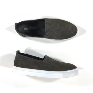 Minnetonka Slip On Sneakers Womens Size 7 Gray Brown Suede 111T
